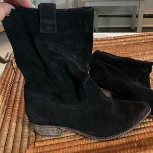 Women’s suede slouchy booties! Size 8!
